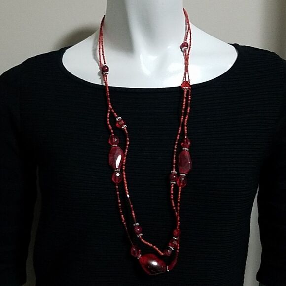 Red Multilayer Beaded Necklace - Picture 1 of 3